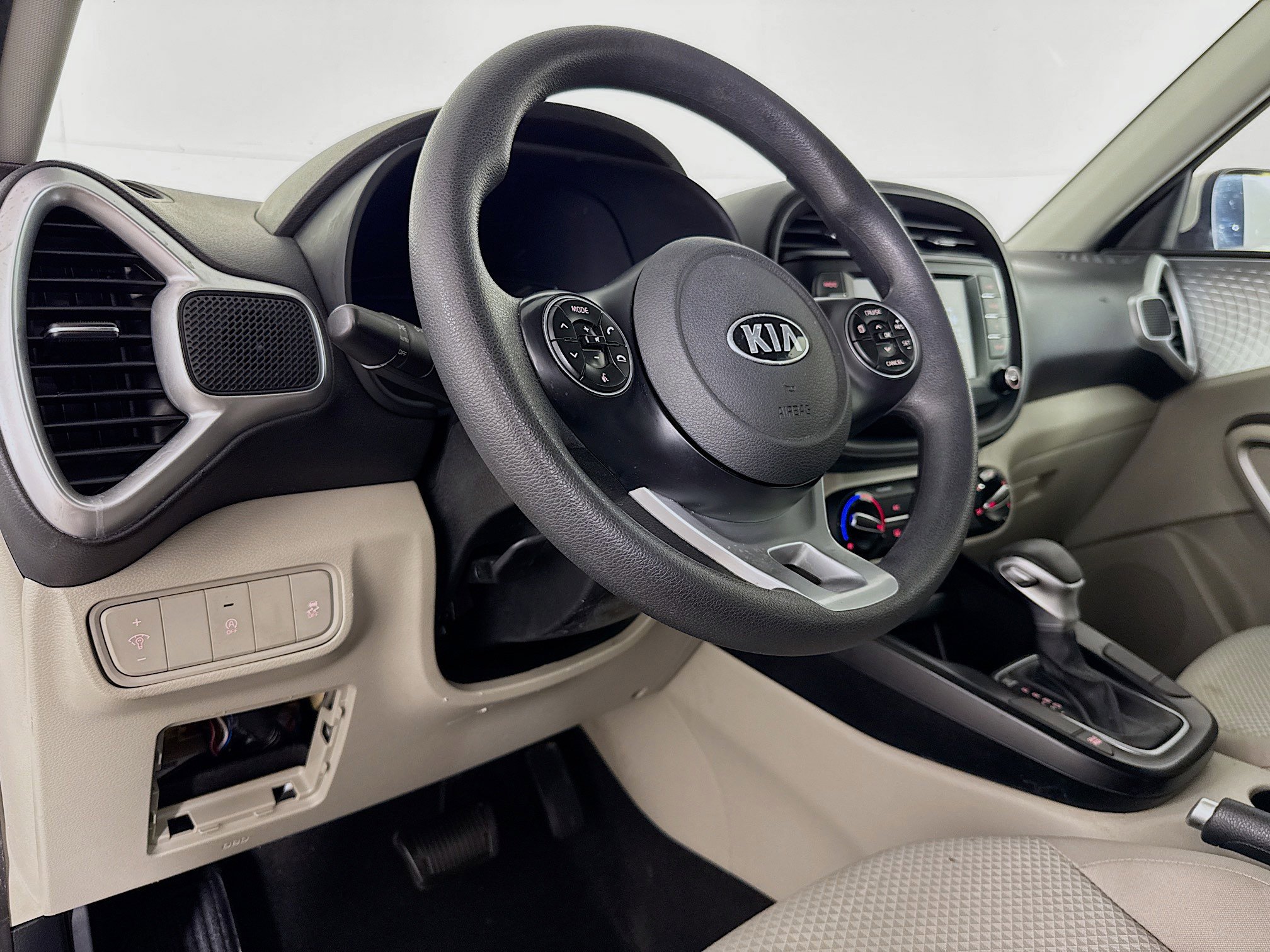 Used 2020 Kia Soul LX image 21