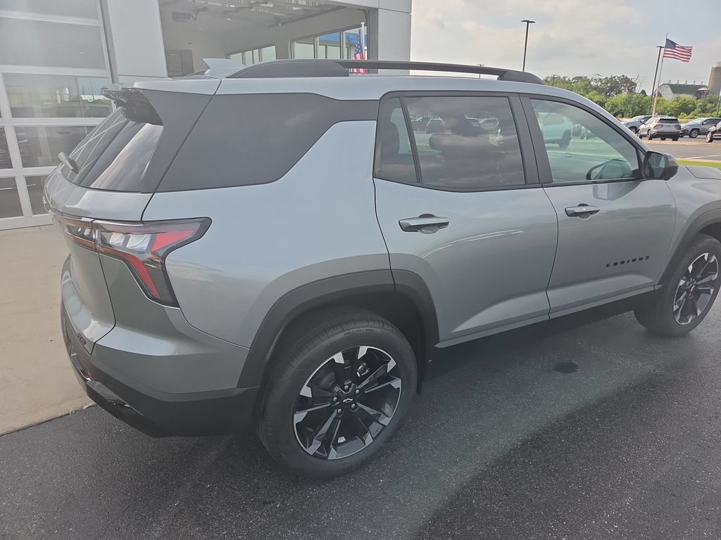 New 2026 Chevrolet Equinox RS w/ Convenience Package III AWD/4WD image 7