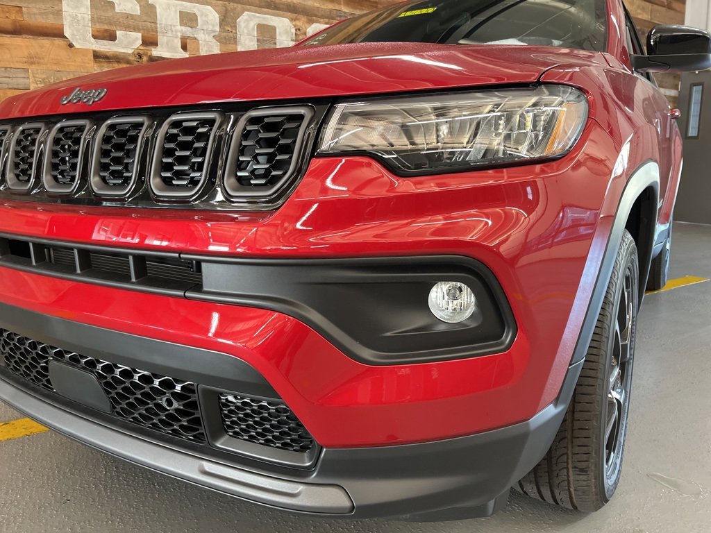 New 2026 Jeep Compass Latitude image 4