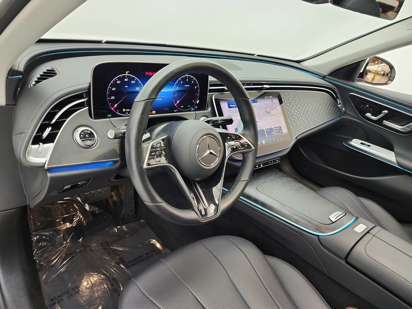 Used 2025 Mercedes-Benz E 350 Sedan w/ Winter Package image 9