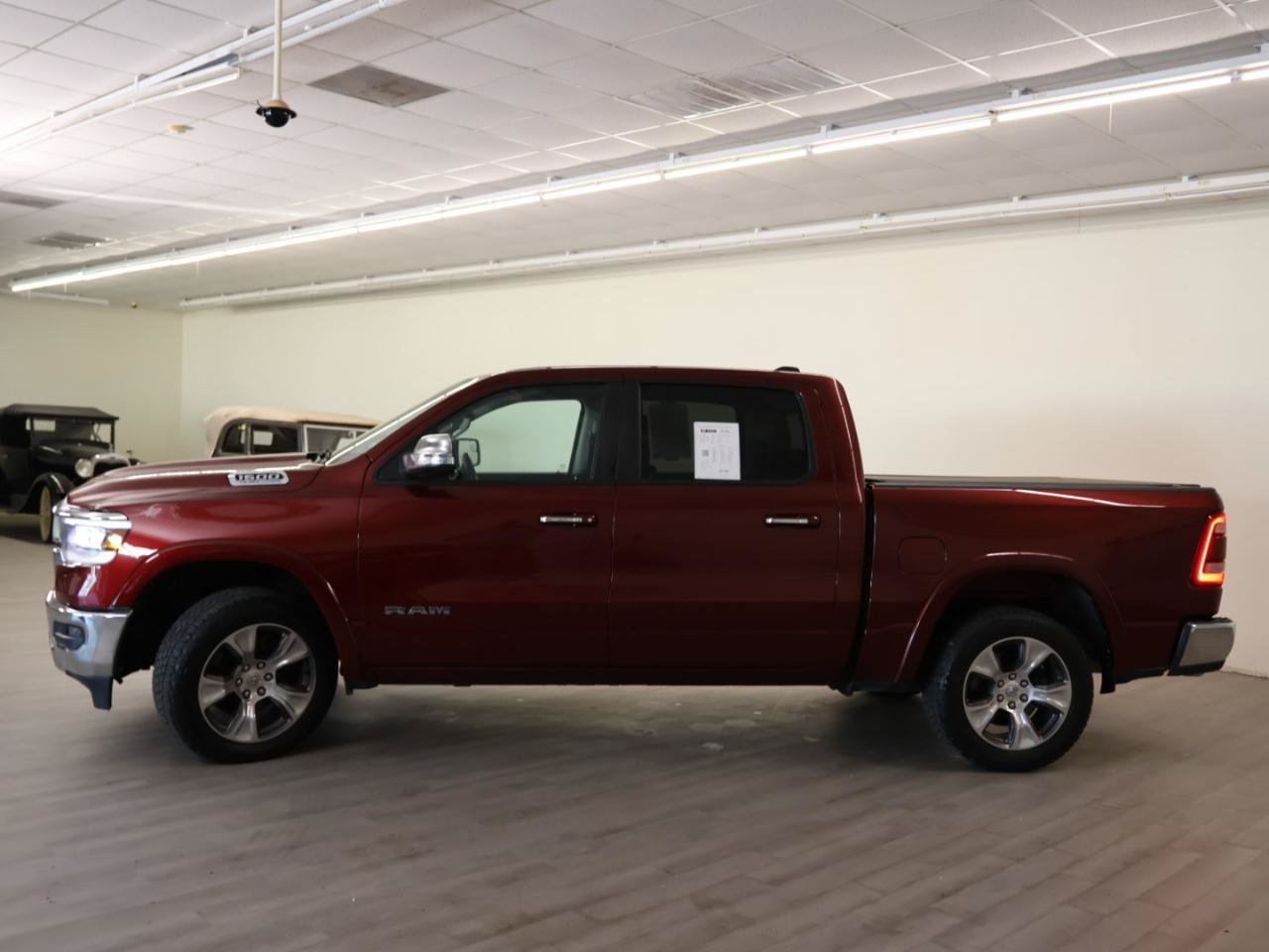 Used 2022 RAM 1500 Laramie AWD/4WD image 29
