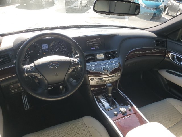 Used 2019 INFINITI Q70 Luxe w/ Sport Package RWD image 10