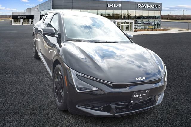 Certified 2025 Kia EV6 Wind image 9