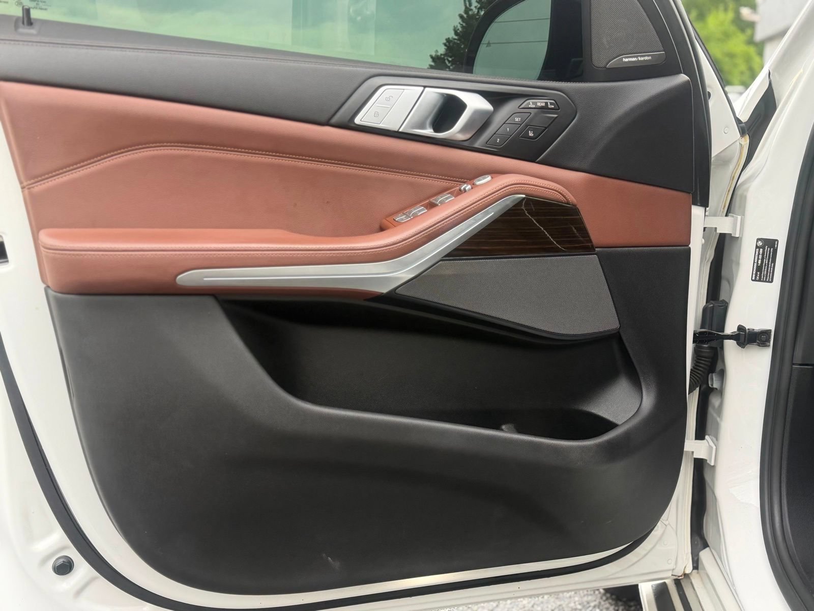 Used 2019 BMW X7 xDrive50i w/ Premium Package AWD/4WD image 10
