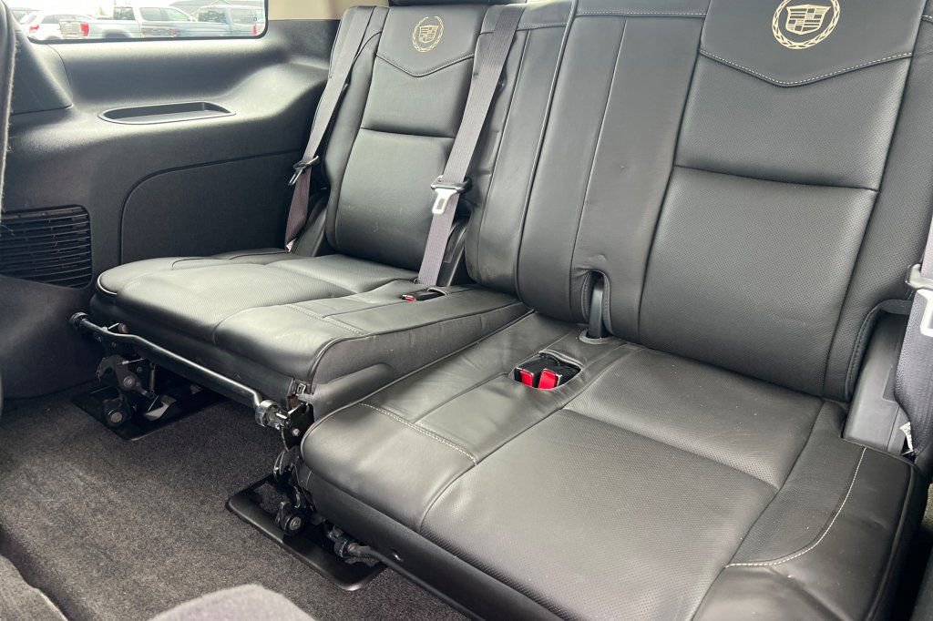 Used 2014 Cadillac Escalade Platinum AWD/4WD image 13