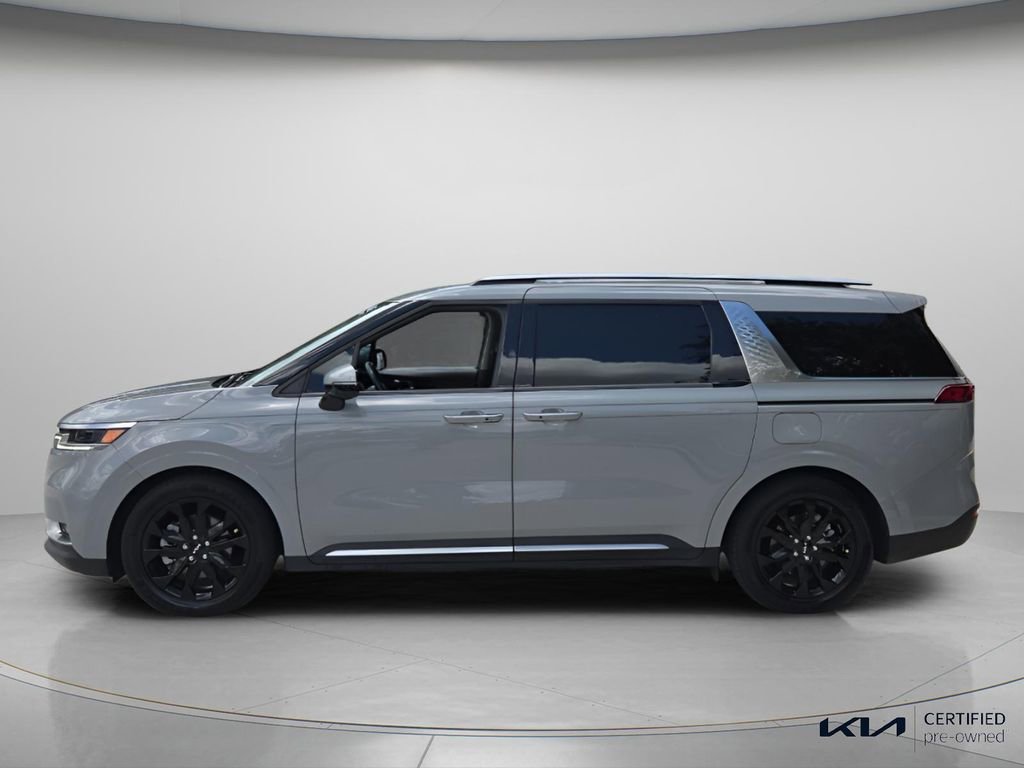 Used 2024 Kia Carnival SX FWD image 3