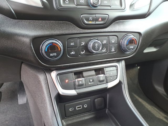 Used 2024 GMC Terrain SLE w/ Driver Convenience Package AWD/4WD image 22