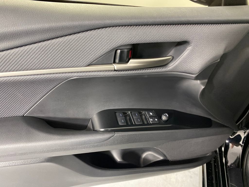 Certified 2025 Toyota Camry SE image 10