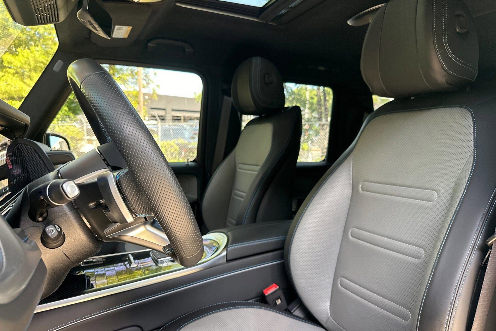 Used 2025 Mercedes-Benz G 580 w/ EQ Technology image 23