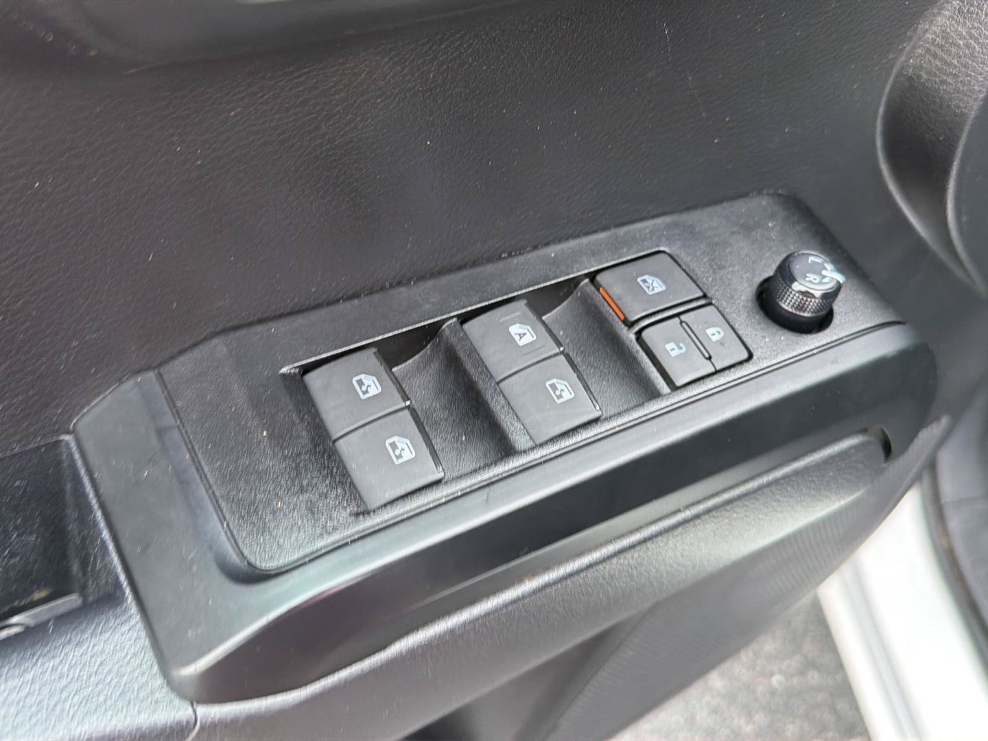 Used 2023 Toyota Tacoma SR AWD/4WD image 33