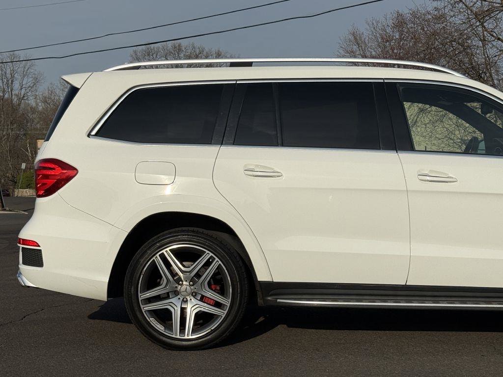 Used 2015 Mercedes-Benz GL 63 AMG 4MATIC image 9