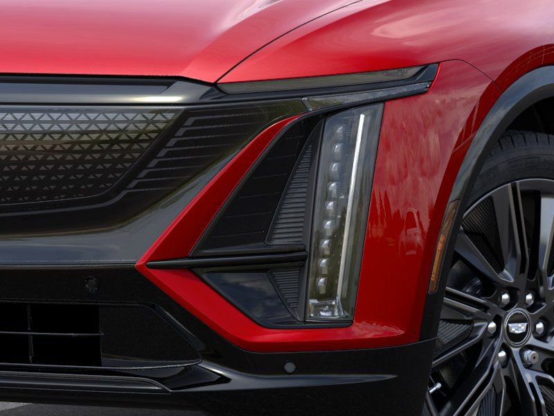 New 2026 Cadillac Lyriq Signature Sport w/ LPO, Floor Liner Package AWD/4WD image 10