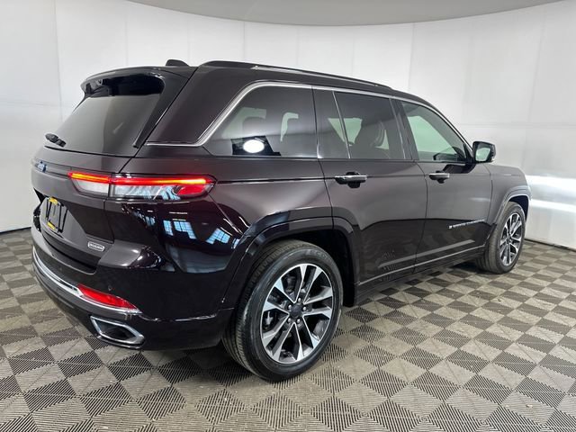 Used 2022 Jeep Grand Cherokee Overland w/ Advanced Protech Group III AWD/4WD image 3