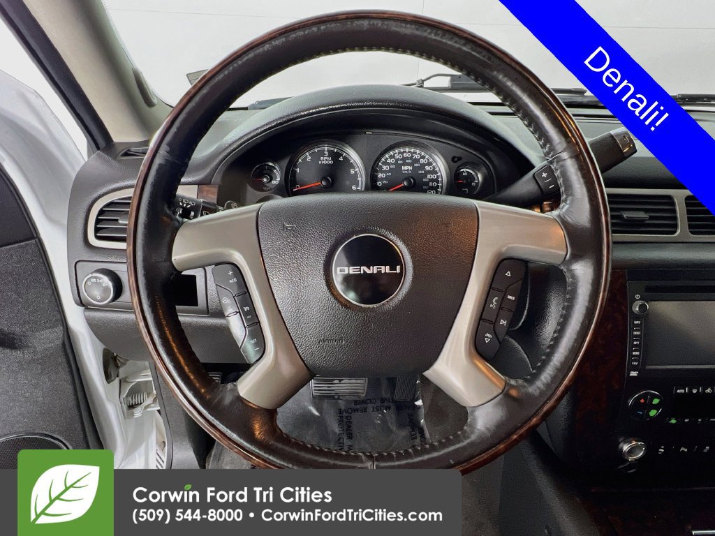 Used 2012 GMC Yukon Denali AWD/4WD image 7