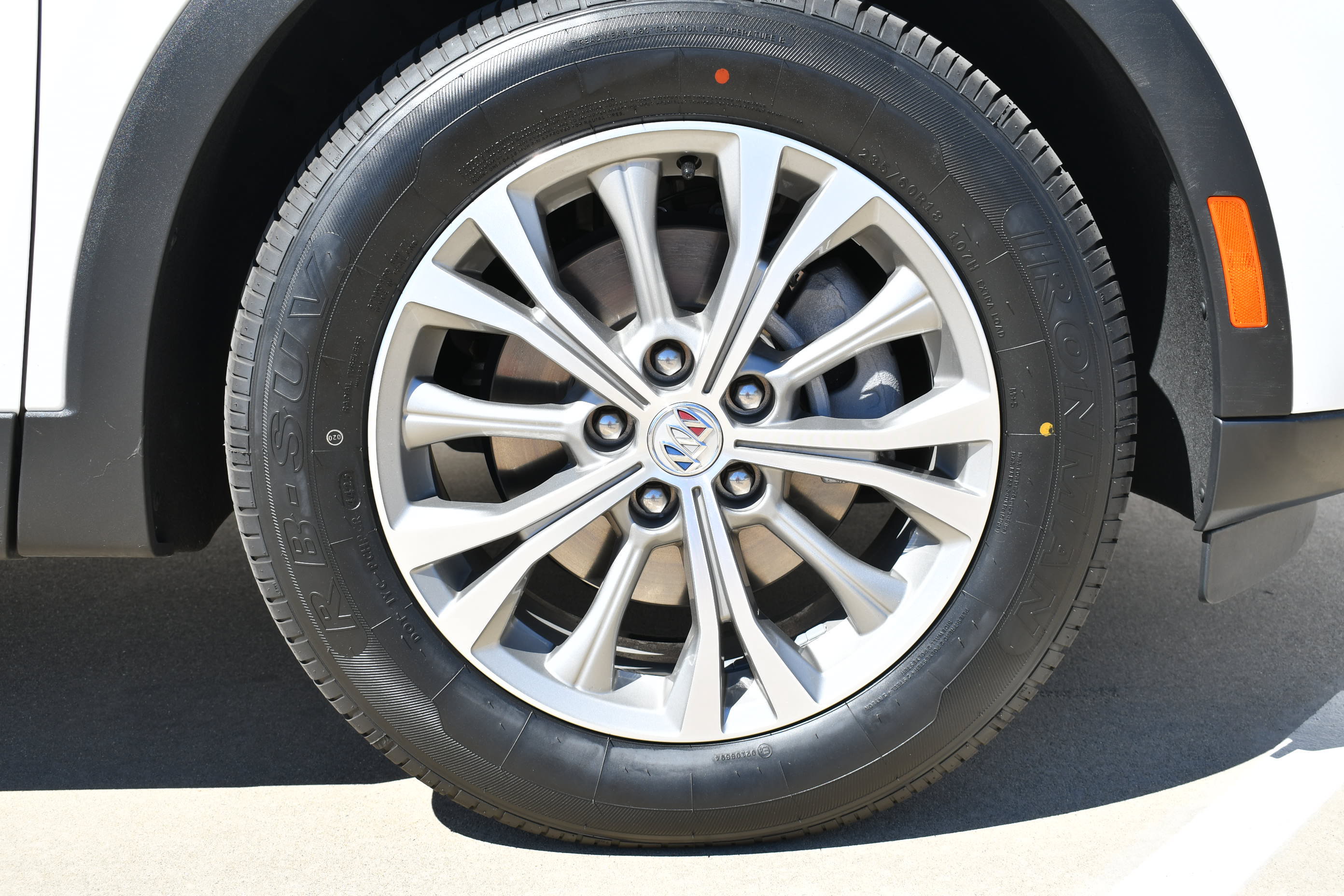 Used 2023 Buick Envision Preferred FWD image 4