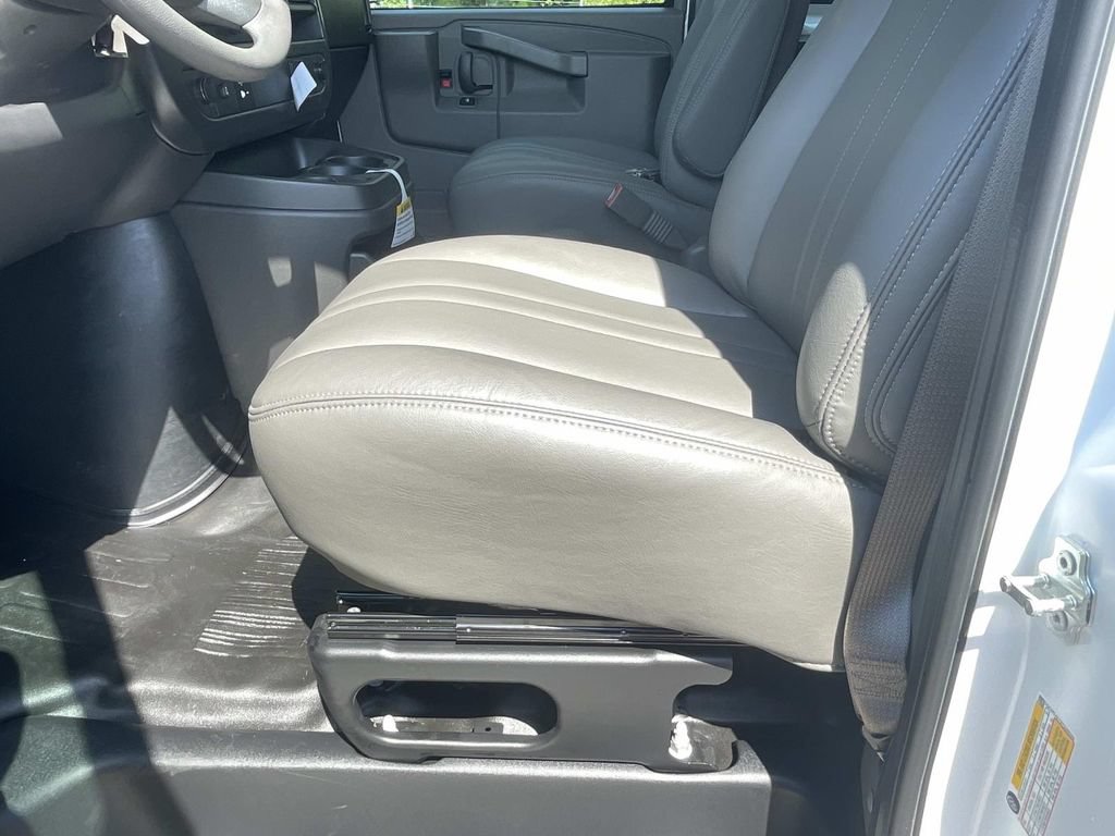 New 2026 Chevrolet Express 2500 w/ Driver Convenience Package RWD image 14