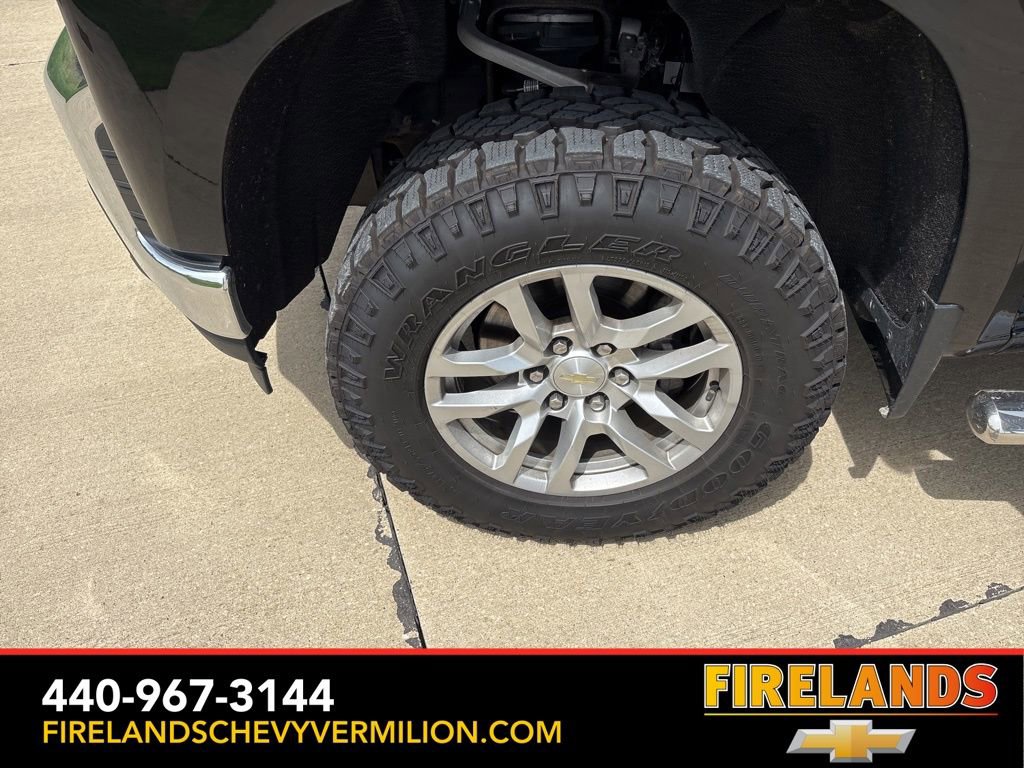 Used 2021 Chevrolet Silverado 1500 LT w/ Convenience Package II AWD/4WD image 32