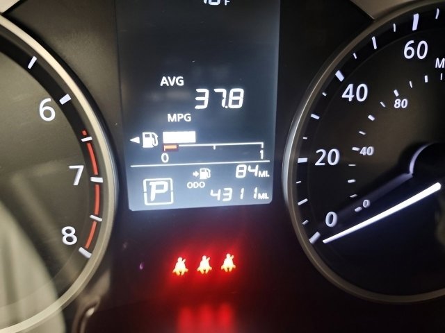 Used 2024 Nissan Kicks S image 24