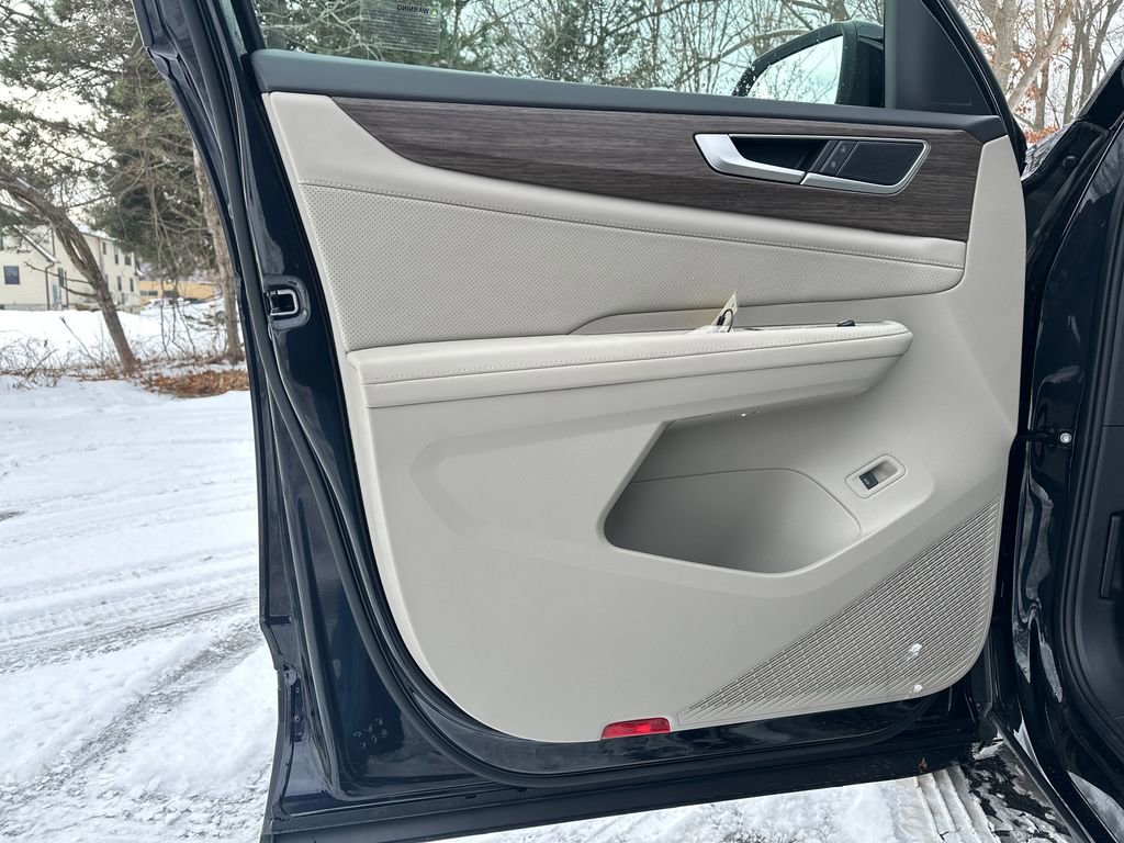 New 2026 Volkswagen Atlas SEL image 5