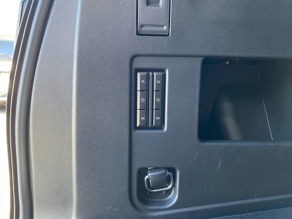 Used 2023 Ford Expedition XLT image 29