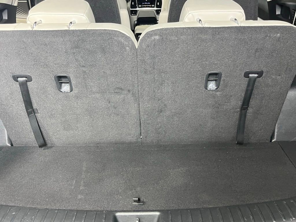 Used 2023 Kia Sorento SX Prestige image 32