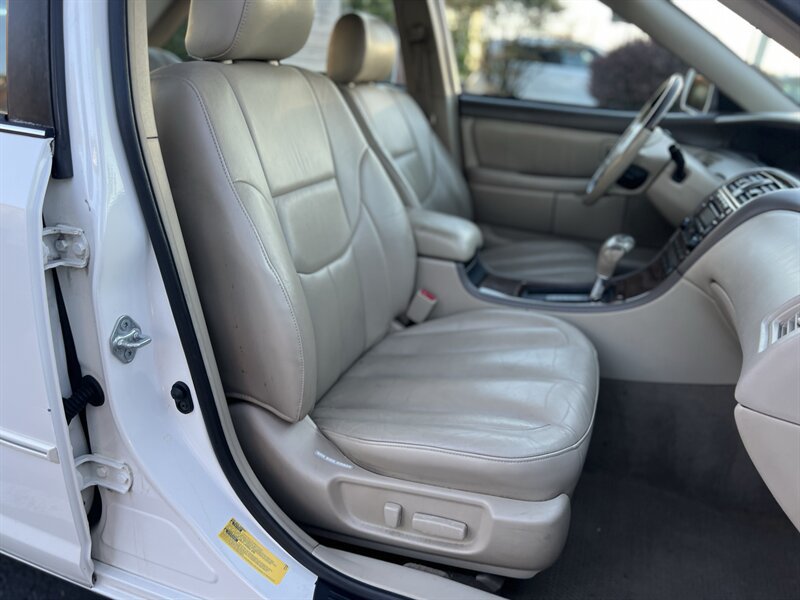 Used 2004 Toyota Avalon XLS FWD image 12