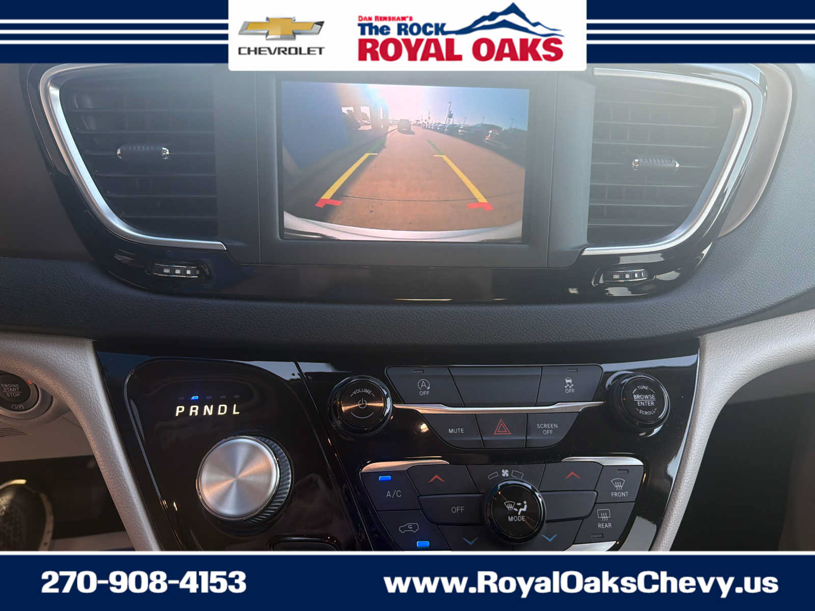 Used 2023 Chrysler Voyager LX FWD image 21