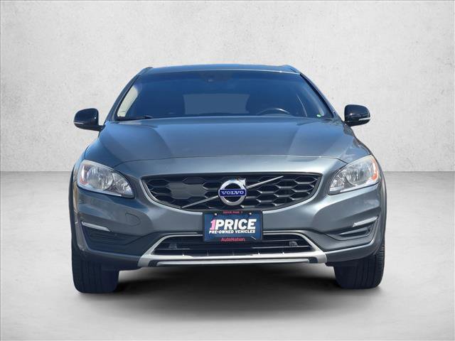 Used 2018 Volvo V60 T5 Cross Country image 2