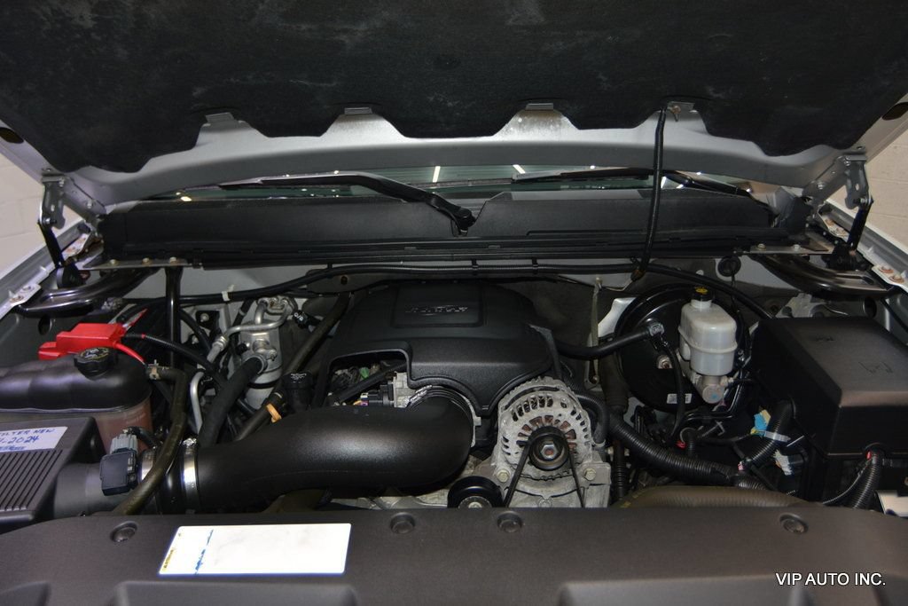 Used 2010 GMC Sierra 1500 SLE w/ SLE Preferred Package AWD/4WD image 17