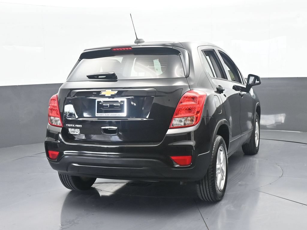 Used 2022 Chevrolet Trax LS AWD/4WD image 5