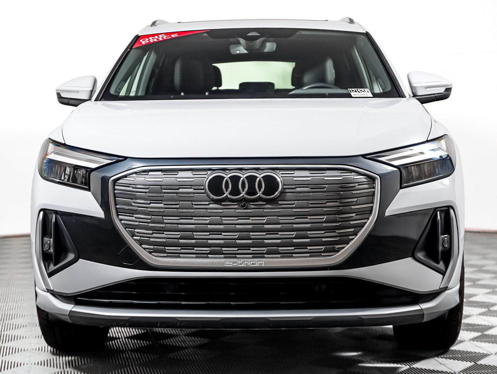 Used 2023 Audi Q4 e-tron Premium Plus w/ Premium Plus AWD/4WD image 8