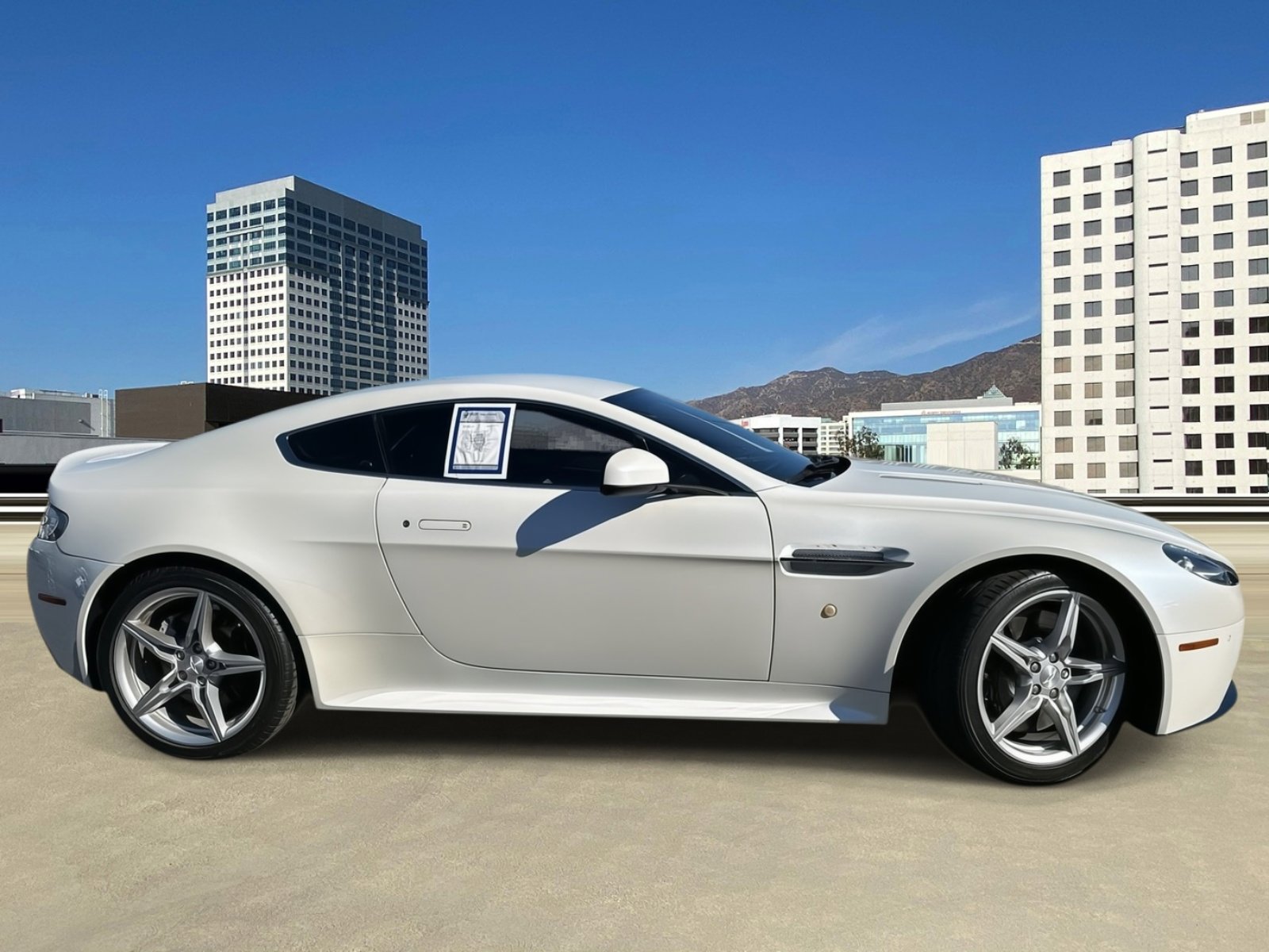 Used 2016 Aston Martin V8 Vantage S image 2