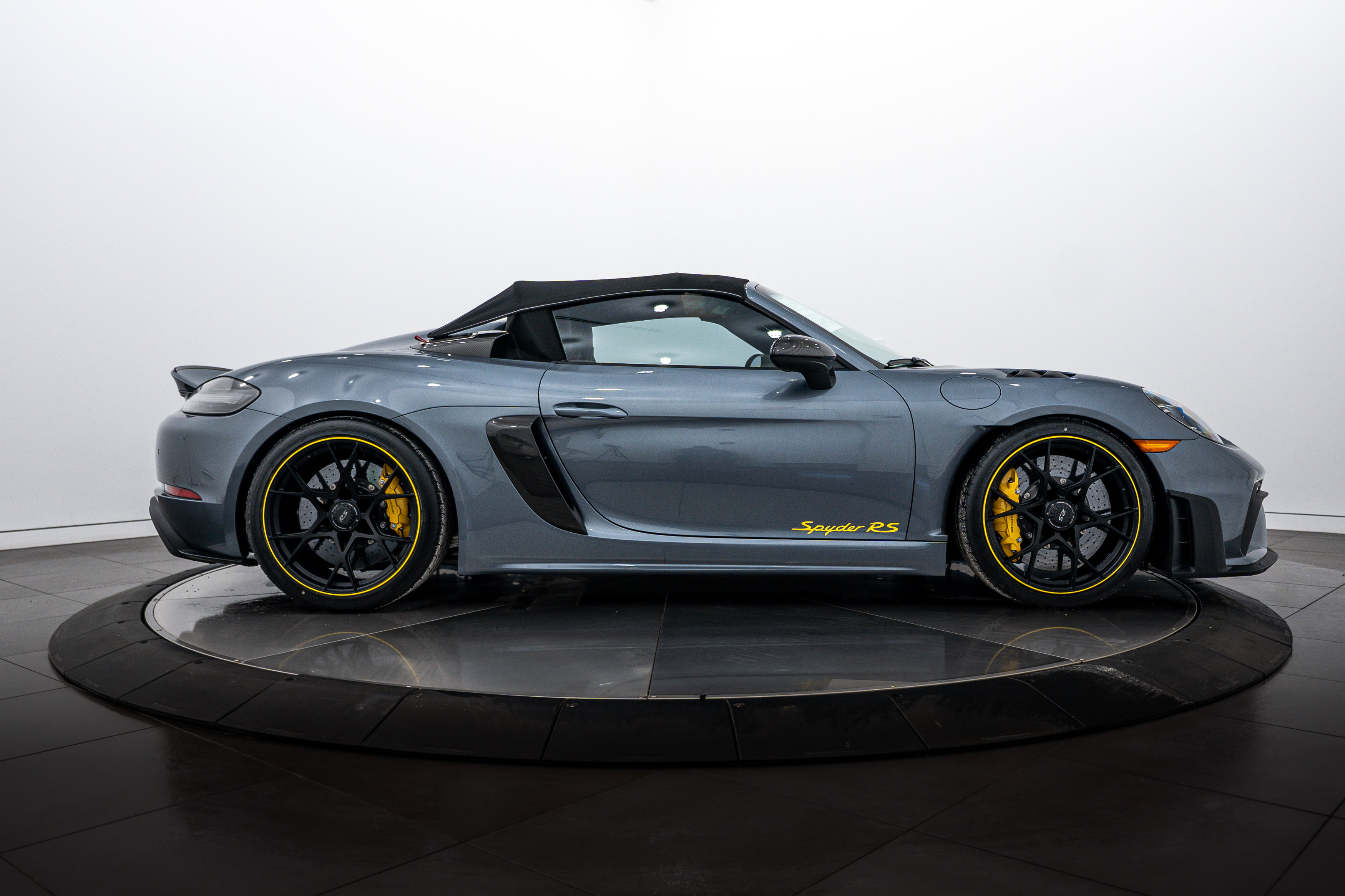 Certified 2025 Porsche 718 Boxster Spyder RS image 26