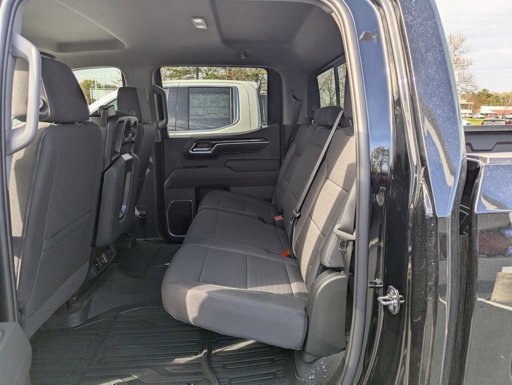 New 2026 GMC Sierra 1500 SLE w/ X31 Off-Road Package AWD/4WD image 14