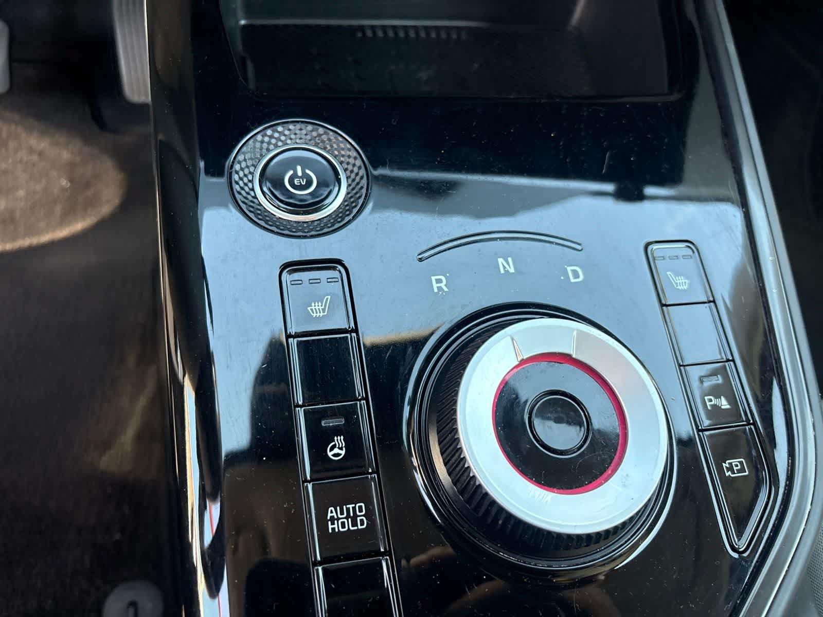 Certified 2023 Kia Niro Wind w/ Wind Preserve Package FWD image 4