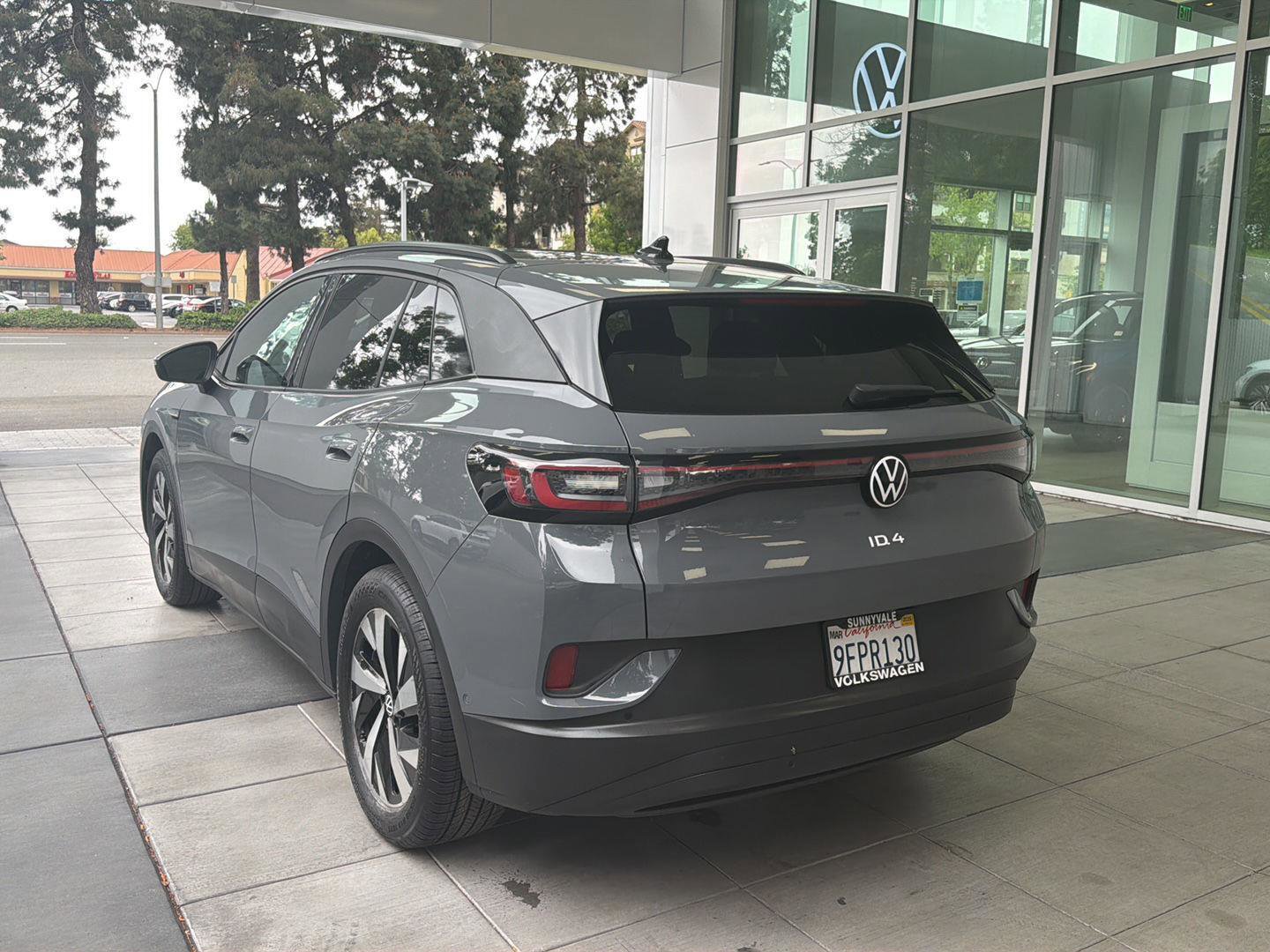 Certified 2023 Volkswagen ID.4 Pro image 3