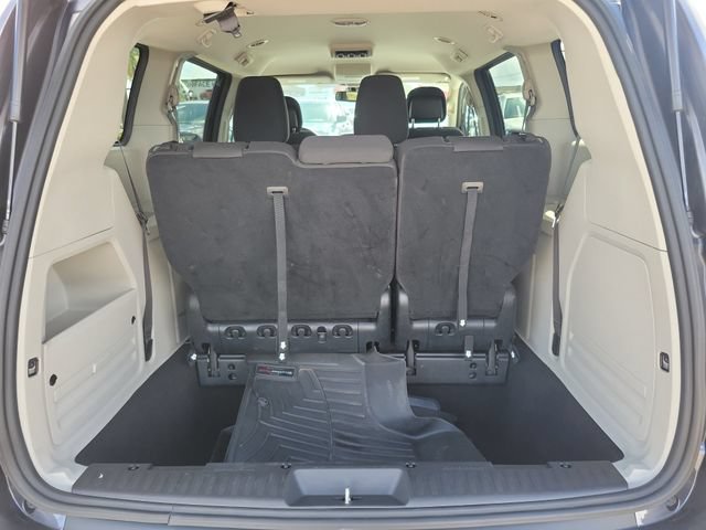 Used 2020 Dodge Grand Caravan SE w/ UConnect Hands-Free Group FWD image 9