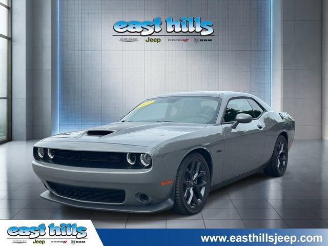 Certified 2023 Dodge Challenger R/T w/ Blacktop Package RWD image 7