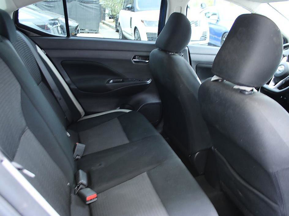 Used 2022 Nissan Versa SV FWD image 6
