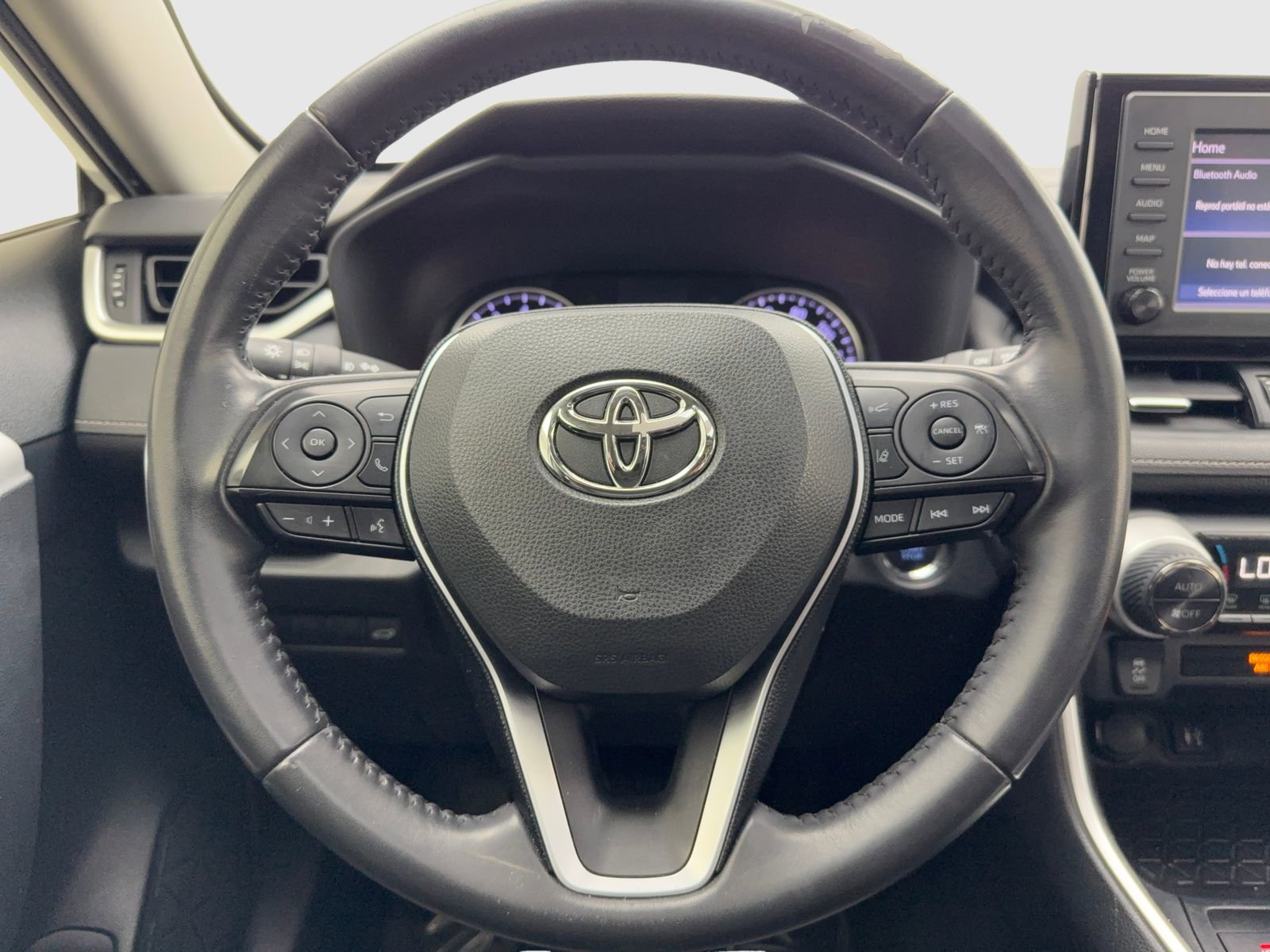 Used 2019 Toyota RAV4 XLE Premium image 14
