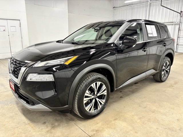 Used 2023 Nissan Rogue SV image 3