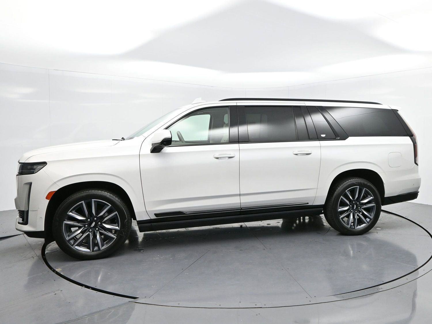 Certified 2022 Cadillac Escalade ESV Sport Platinum w/ Heavy-Duty Trailer Package image 4