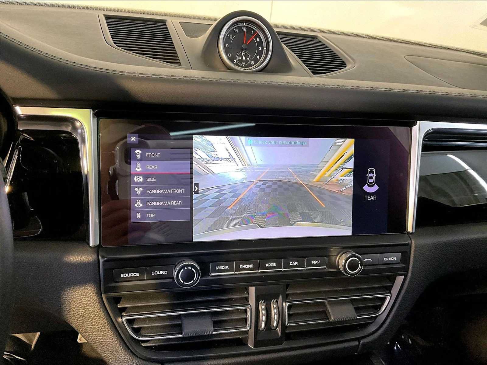 Certified 2021 Porsche Macan S AWD/4WD image 31