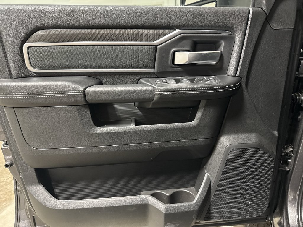 New 2026 RAM 3500 Big Horn AWD/4WD image 21
