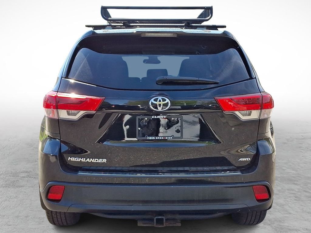 Used 2018 Toyota Highlander LE w/ Protection Package #3 AWD/4WD image 5