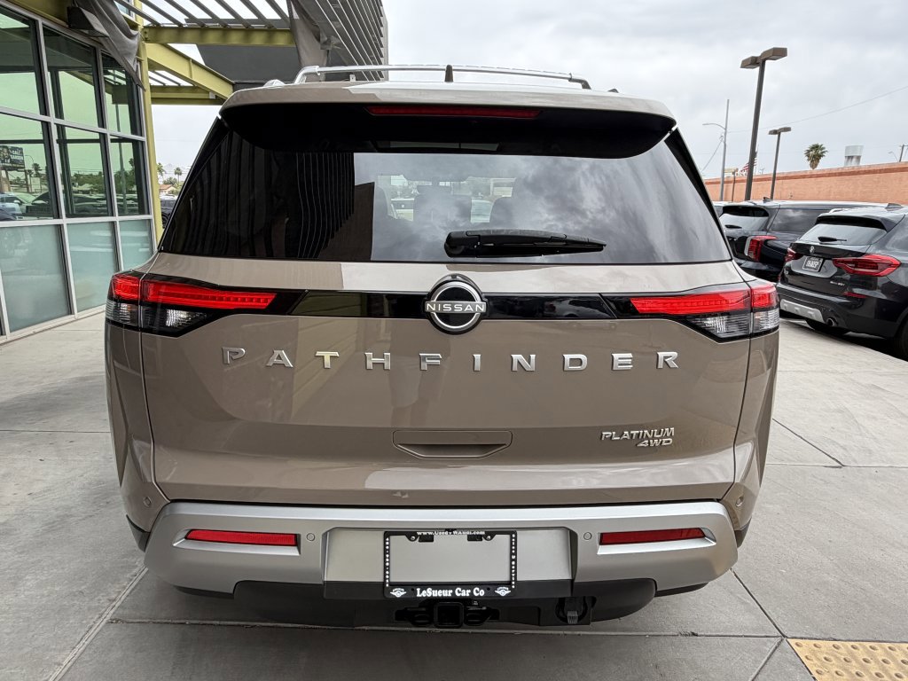 Used 2024 Nissan Pathfinder Platinum w/ Cargo Package image 13