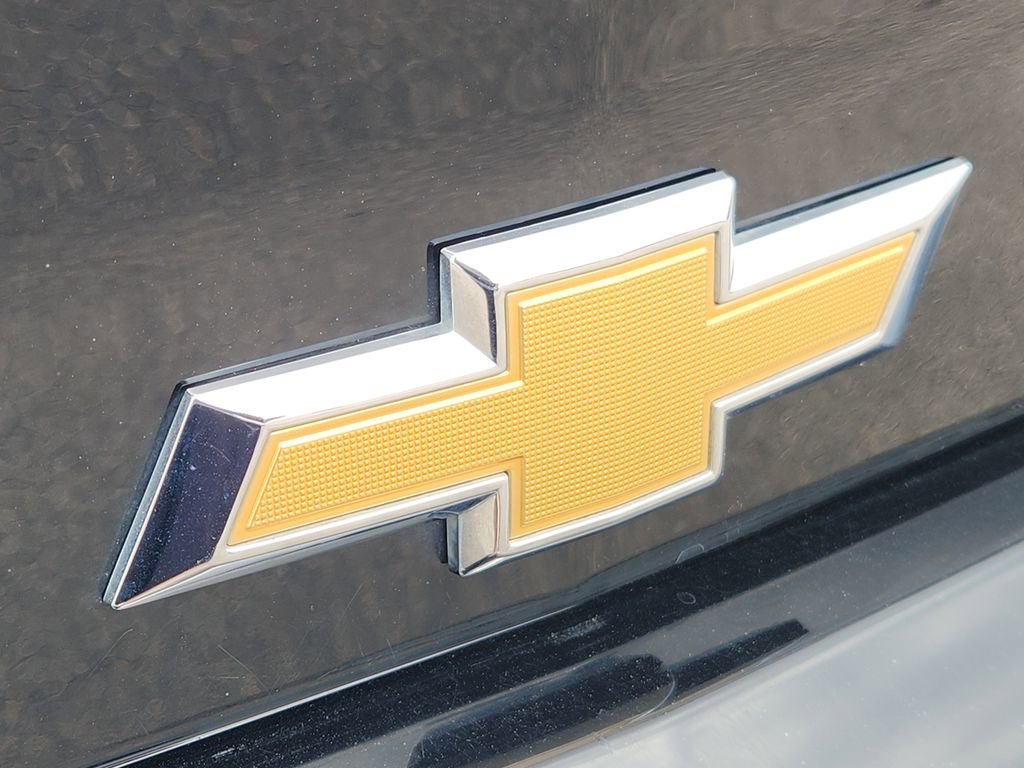 Used 2020 Chevrolet Camaro LS RWD image 8