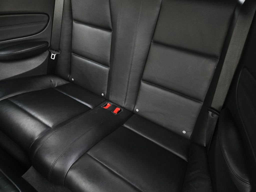 Used 2008 BMW 128i Convertible image 10