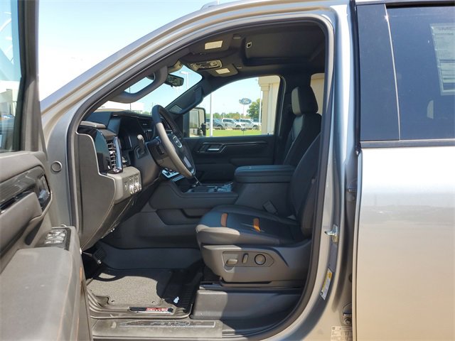 New 2026 GMC Sierra 2500 AT4 w/ AT4 Premium Plus Package image 10