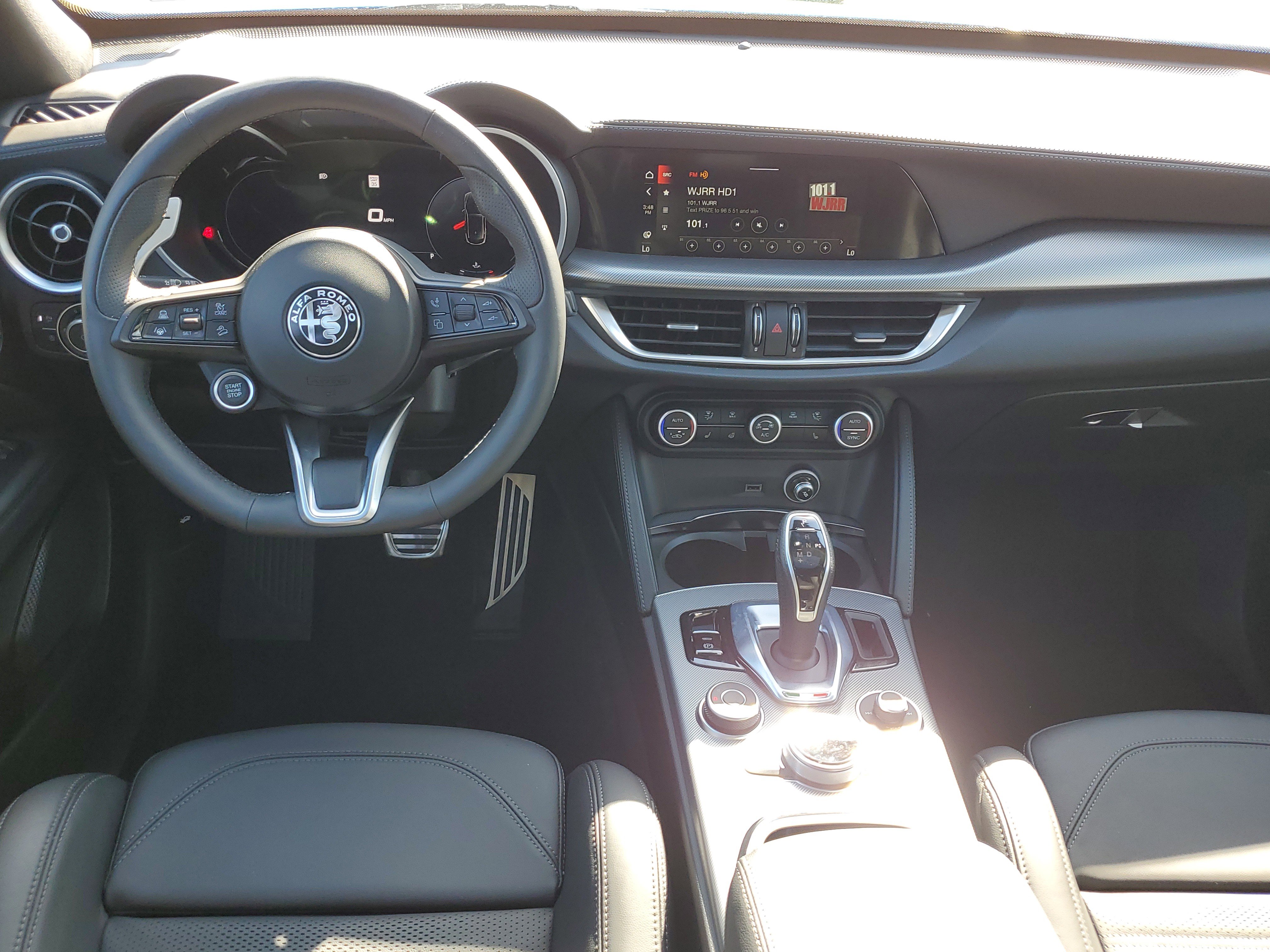 Used 2024 Alfa Romeo Stelvio Veloce image 6